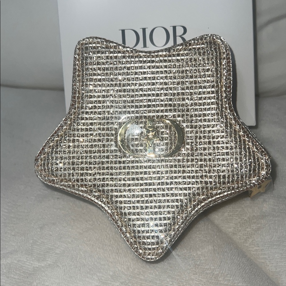 NWB, Dior Star-Shaped Beige and Gold Cosmetic Case - Picture 3 of 6
